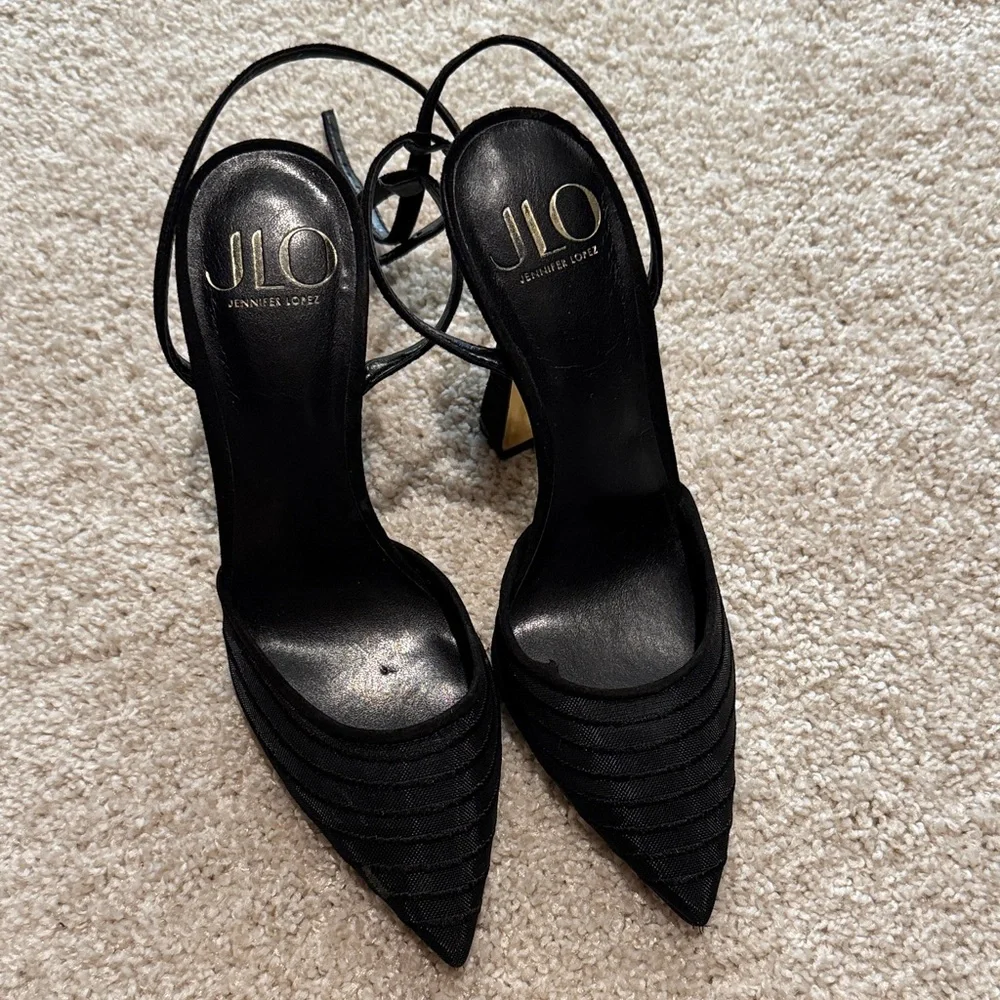 Jennifer Lopez Black Pointed Toe Strap Heels - Picture 1 of 4